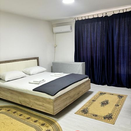Apartman Sava นิส ภายนอก รูปภาพ