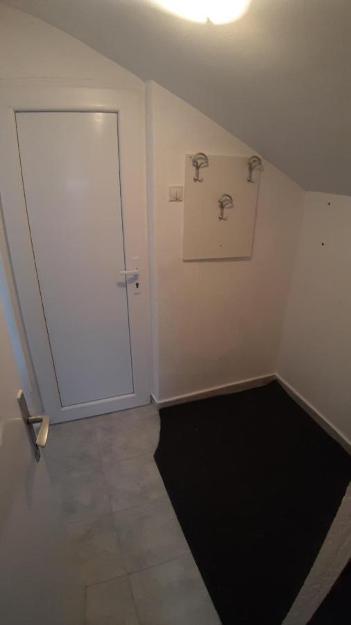 Apartman Sava นิส ภายนอก รูปภาพ