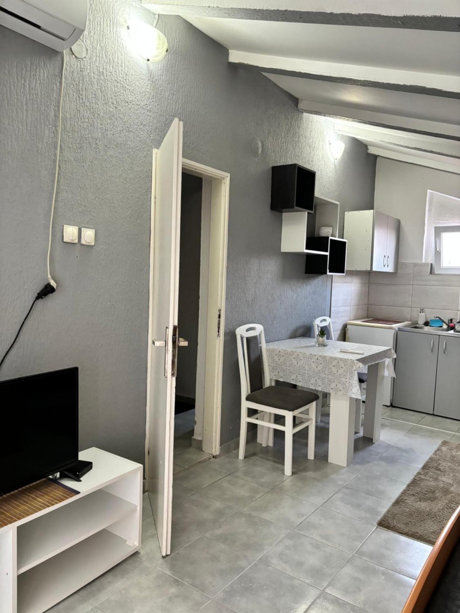 Apartman Sava นิส ภายนอก รูปภาพ